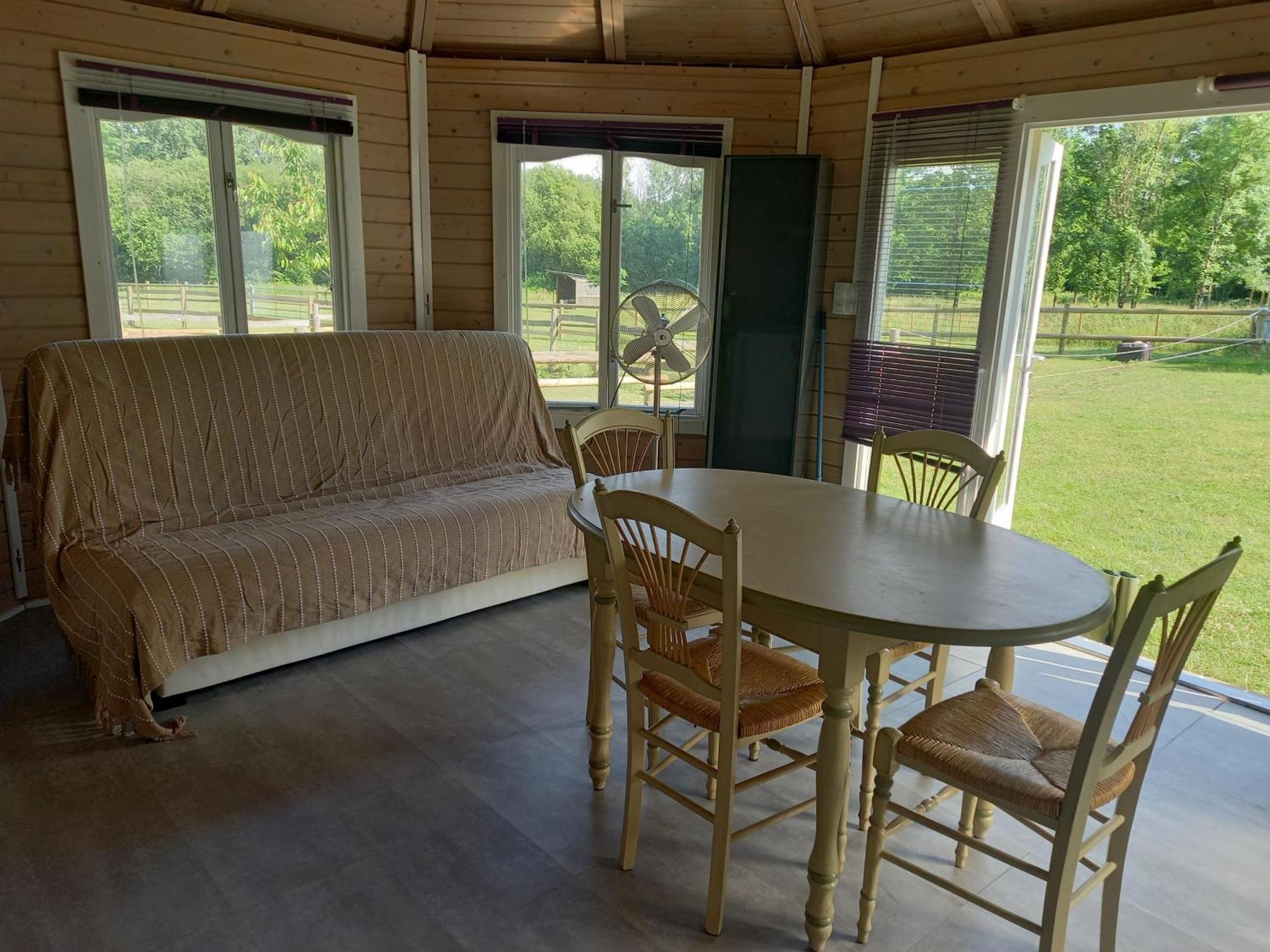 Le Grand-Lucé Chalet Au Coeur De La Nature מראה חיצוני תמונה