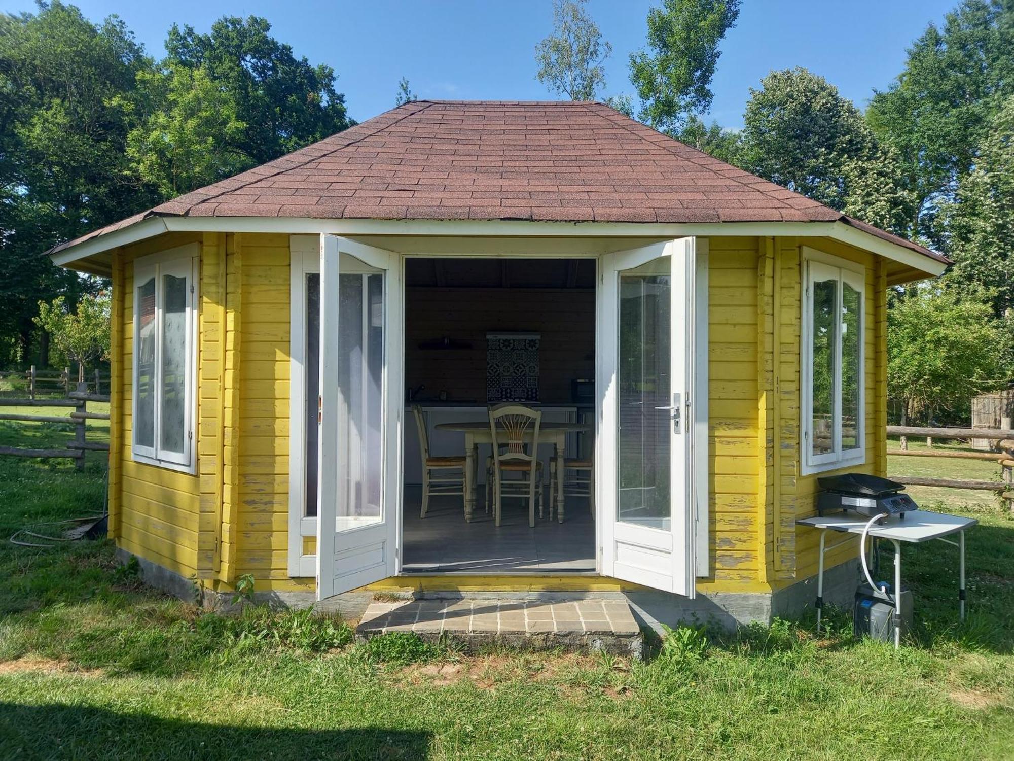 Le Grand-Lucé Chalet Au Coeur De La Nature מראה חיצוני תמונה
