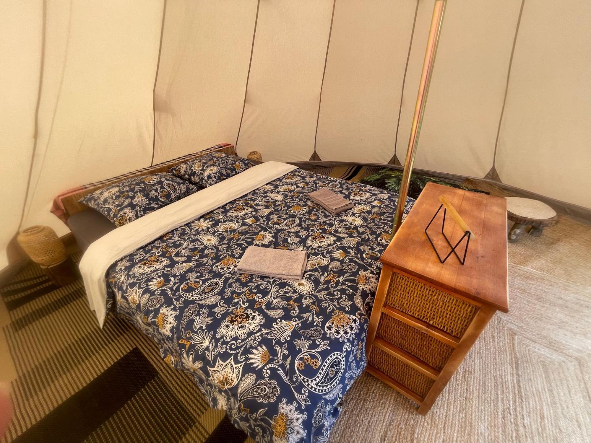 Le Grand-Lucé Chalet Au Coeur De La Nature מראה חיצוני תמונה
